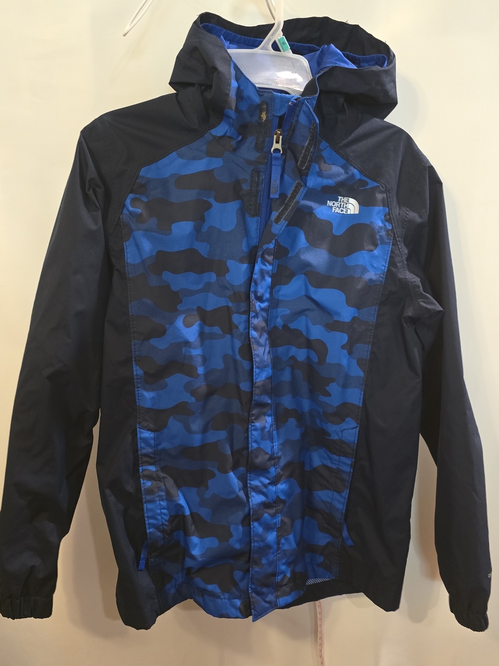 The North Face Men's Blue & Black Camo Hooded Rain Shell